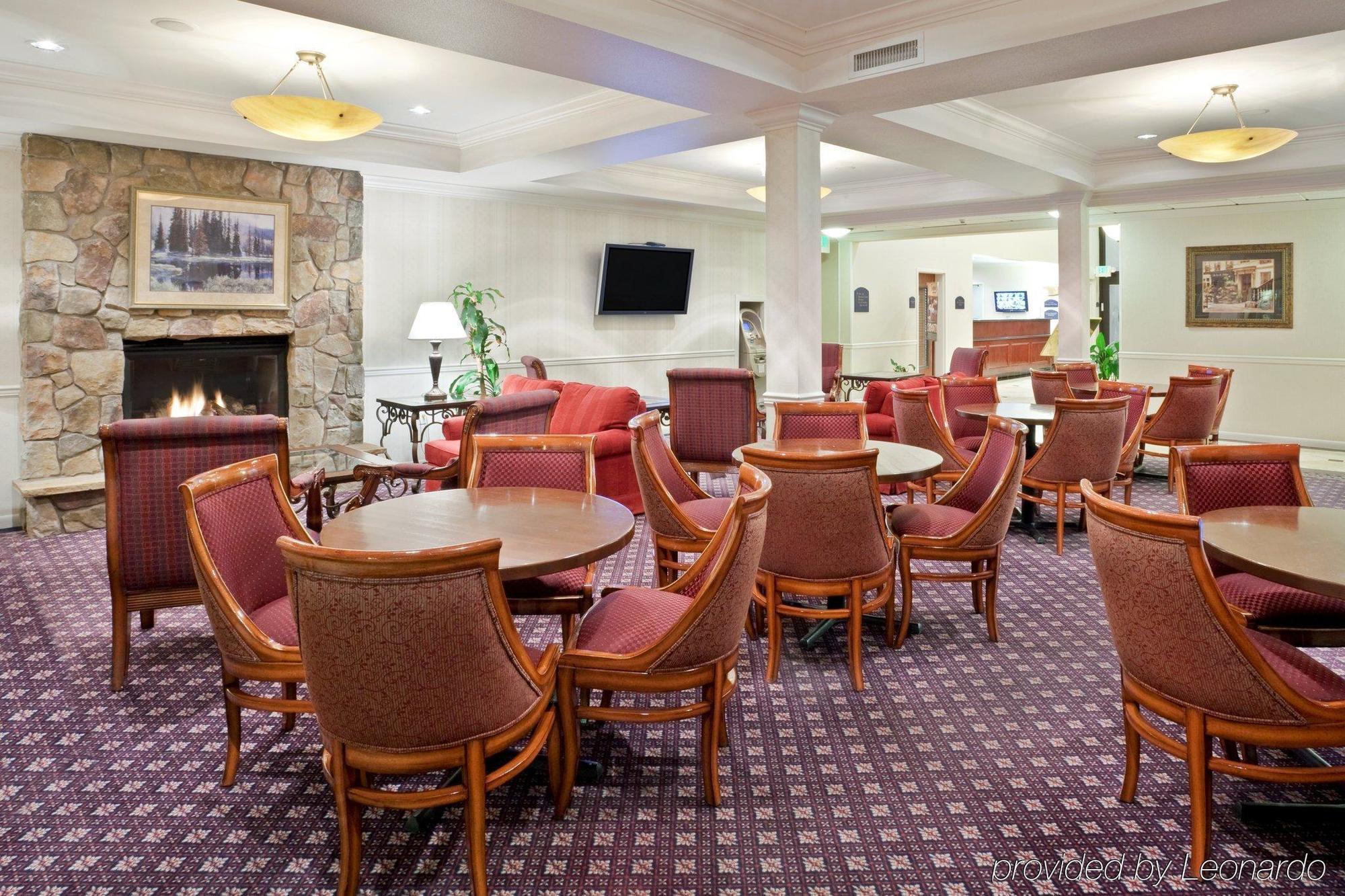 Holiday Express Airport By Ihg Hotel